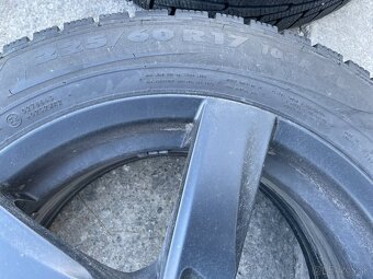 Predám zimnú sadu kolies Audi – 17" originál disky + Nokian - 5