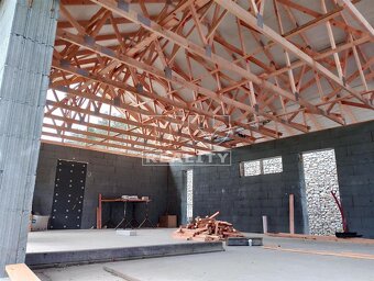 Trojizbový rodinný dom typu bungalov s terasou v... - 5