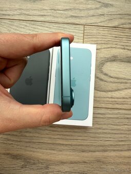 Predám iPhone 16 128 GB – teal - 5