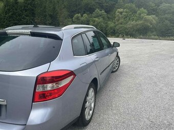 Renault Laguna 3 Grandtour 2.0 dci 110kW NOVÁ STK - 5