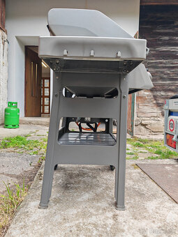 Veľmi zachovalý plynový gril WEBER SPIRIT - 5