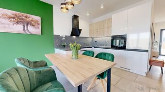 PINK Reality VEĽKÁ JESENNÁ AKCIA - 3.000€ Novopostavený rodi - 5