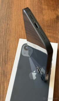 Predám Iphone 13 256gb Midnight black Top stav - 5