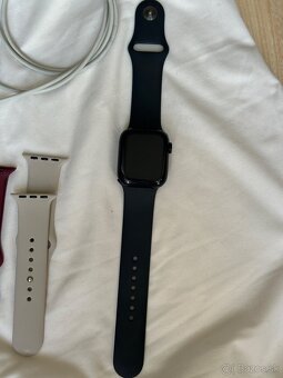 Apple Watch Series 7, 41 mm, GPS + Cellular, model MKHQ3FD/A - 5