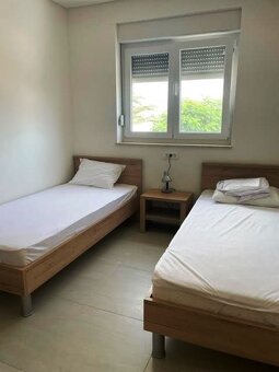 Chorvátsko, dovolenka, apartmán pri pláži s pieskom v mori - 5