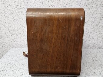 Starožitné elektronkové drevené radio / Radione Type 452-U - 5