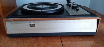 Retro rádio a retro gramofón - 5