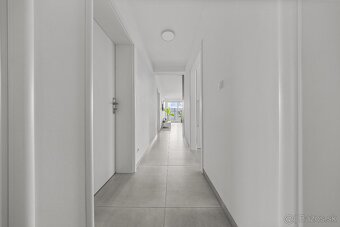 ŠTÝLOVÝ 4 IZ.BYT S VÝHODAMI RD V KVALITNOM PREVEDENÍ ROVINKA - 5