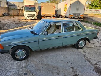 Mercedes w123 piano 240d - 5