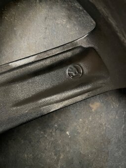Original elektrony Skoda superb 5x112 r19 vega - 5