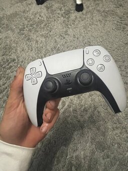Playstation 5 - 5