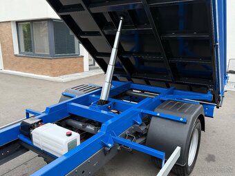 IVECO DAILY 3.0L SKLÁPAČ VYKLÁPAČ TROJSTRANNÝ do 3.5t - 5