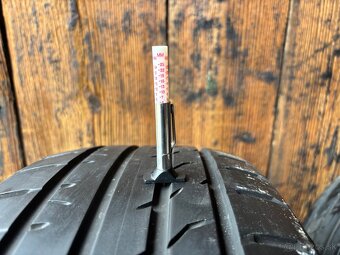Kumho 225/60 R18 104H - 5