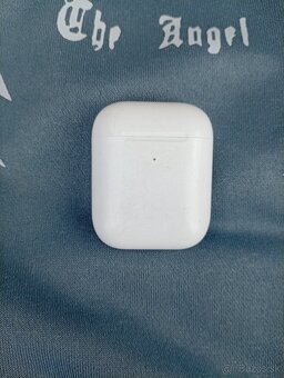 Apple AirPods 2. generácie – originál – výborný stav - 5