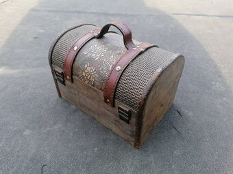 Predám starožitná drevená šperkovnica - 5