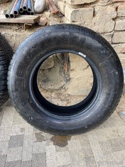 Pneu 205/70 r15 - 5