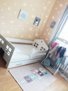 Domčeková detská postel so šuflíkom, matracom 180 cm a barié - 5