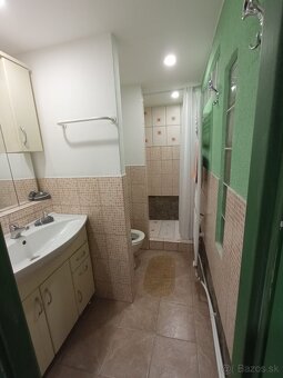 Prenajmem samostatný rodinný domček 50 m2, spoločný dvor - 5