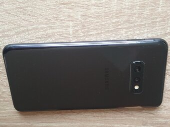 Predám Samsung Galaxy S10e (SM-G970F/DS) - 5