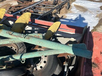 Pluh štvorak továrenský - 5