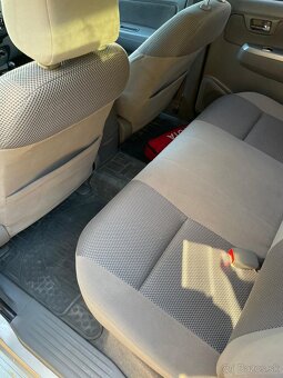 Toyota Hilux 2.5 I D-4D DC - 5