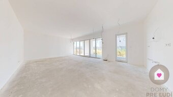 SKOLAUDOVANÝ 5 izbový 2-podlažný RD s 2 kúpeľňami -143m2, PO - 5