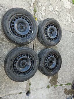 Kolesa dunlop 215/60 R16 95V - 5