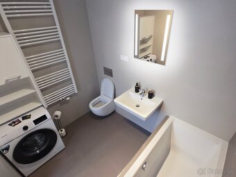 Na predaj, 2 izbový byt pri centre mesta s loggiou - 5