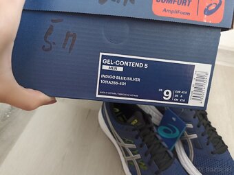 Botasky Asics AmpliFoam - 5
