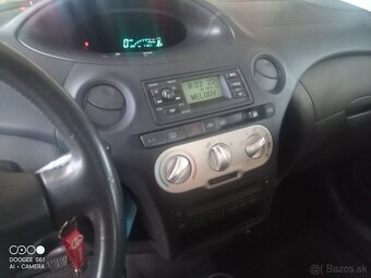 Yaris - 5