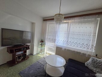 Predáme rodinný dom s pekným pozemkom v Kamenici nad Hronom. - 5