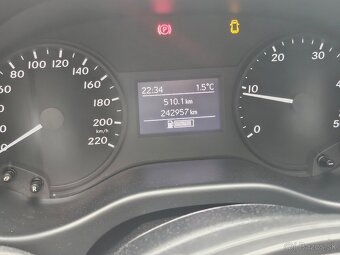 Vito tourer 1.6. 2015..8 miestne - 5