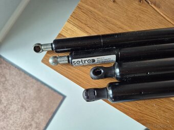 Predám tlmič vzpera kapoty kufra - 5