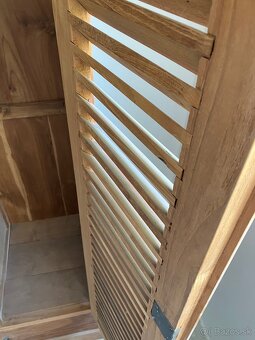 Skriňa z masívu - 5