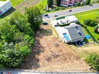 Na predaj, stavebný pozemok, projekt na 3 bytové jednotky - 5
