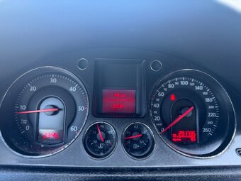 Volkswagen Passat Variant 1.9 TDI Comfortline Nová STK - 5