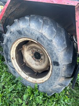 predám zadné kolesá R 28 30 32 34 na zetor major - 5