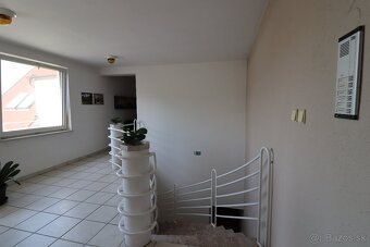 Na predaj polyfunkčná budova v Piešťanoch - 5