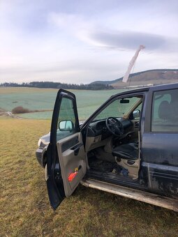 Rozpredam Nissan Terrano 2,7 a3,0 - 5