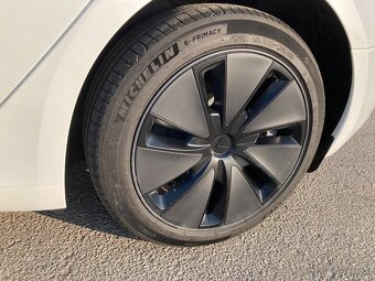 Tesla Model 3 Long Range RWD Highland - 5