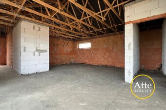 Slnečná priestranná 4i vila vo Voderadoch s 2-garážou - 5