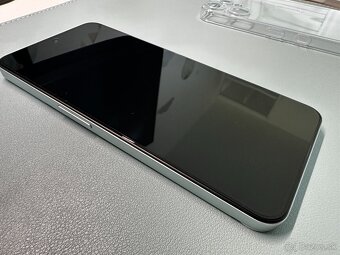 CMF by Nothing Phone 2 Pro (novy) - 5