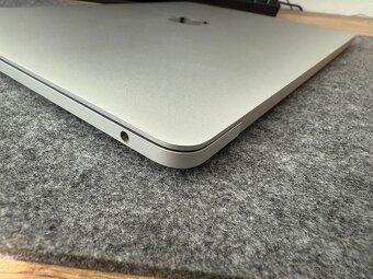 MacBook Pro 13” (2017) Silver 256 GB – Nová Batéria - 5