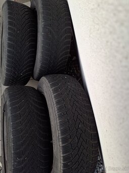 Predám komplet sadu zimných pneumatík 195/65/15T - 5