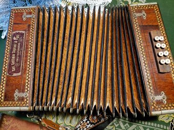 HELIGONKA. SOPRANI. 2 HLAS. CF - 5