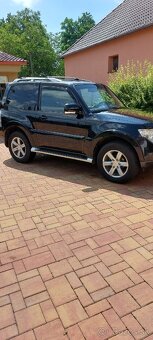 Mitsubishi Pajero - 5