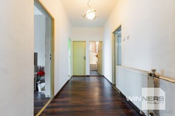 Na predaj priestranný rodinný dom v obci Buzica - 5