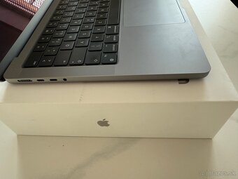 MacBook Pro 14" M3 SK 2023 Vesmírne sivý - 5