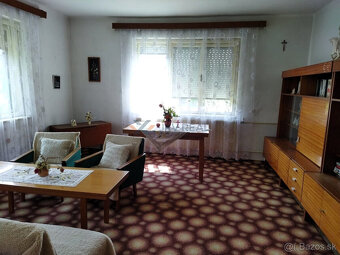 Na predaj rodinný dom 4-izbový s rozsiahlym pozemkom - 6 05 - 5