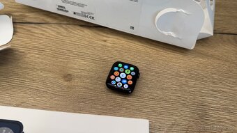 Apple Watch Series 8 GPS 45mm Midnight Aluminium - 5